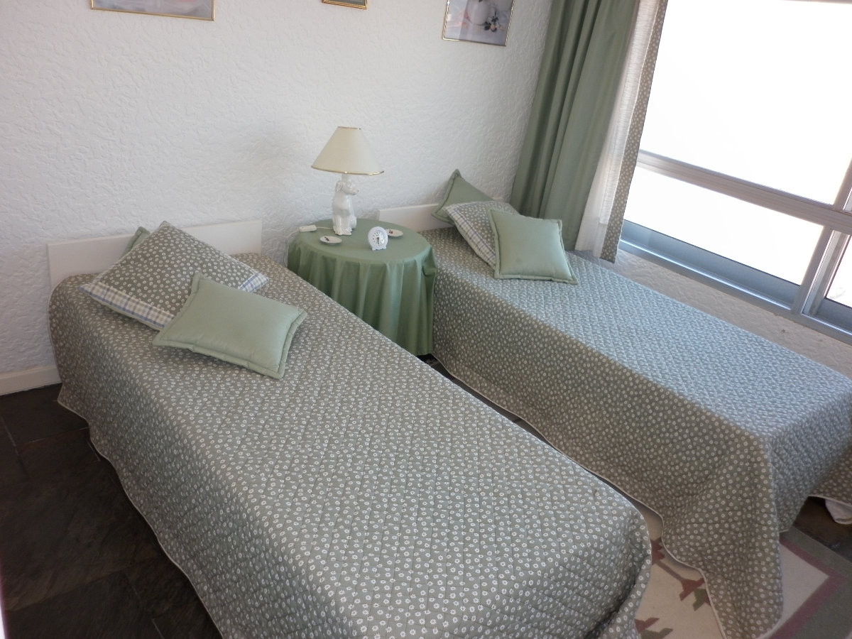Apartamento ID.2256 - Alquile apartamento de dos dormitorios en Punta del Ester, playa brava
