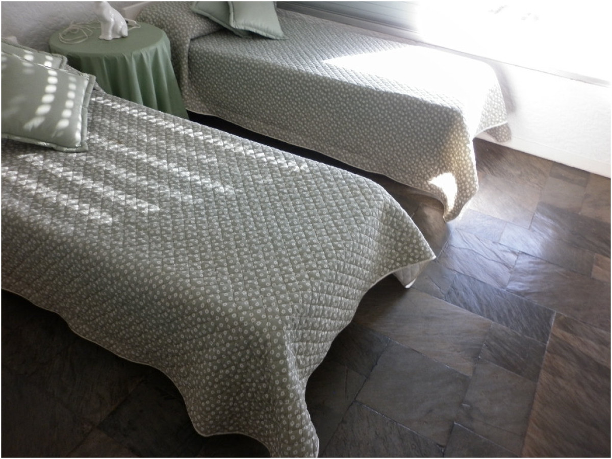 Apartamento ID.2256 - Alquile apartamento de dos dormitorios en Punta del Ester, playa brava