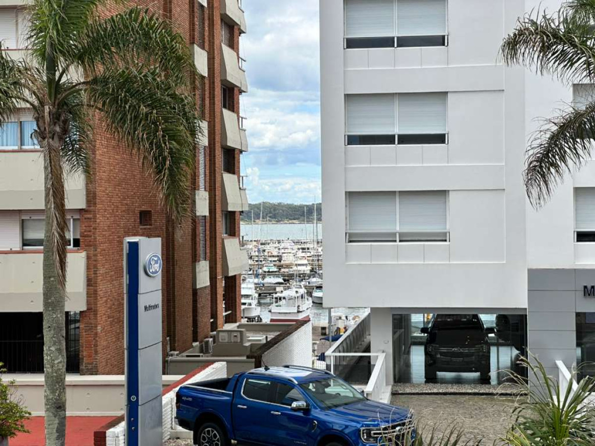 Apartamento ID.2240 - Apartamento de 3 dormitorios en venta y alquiler en Punta del Este