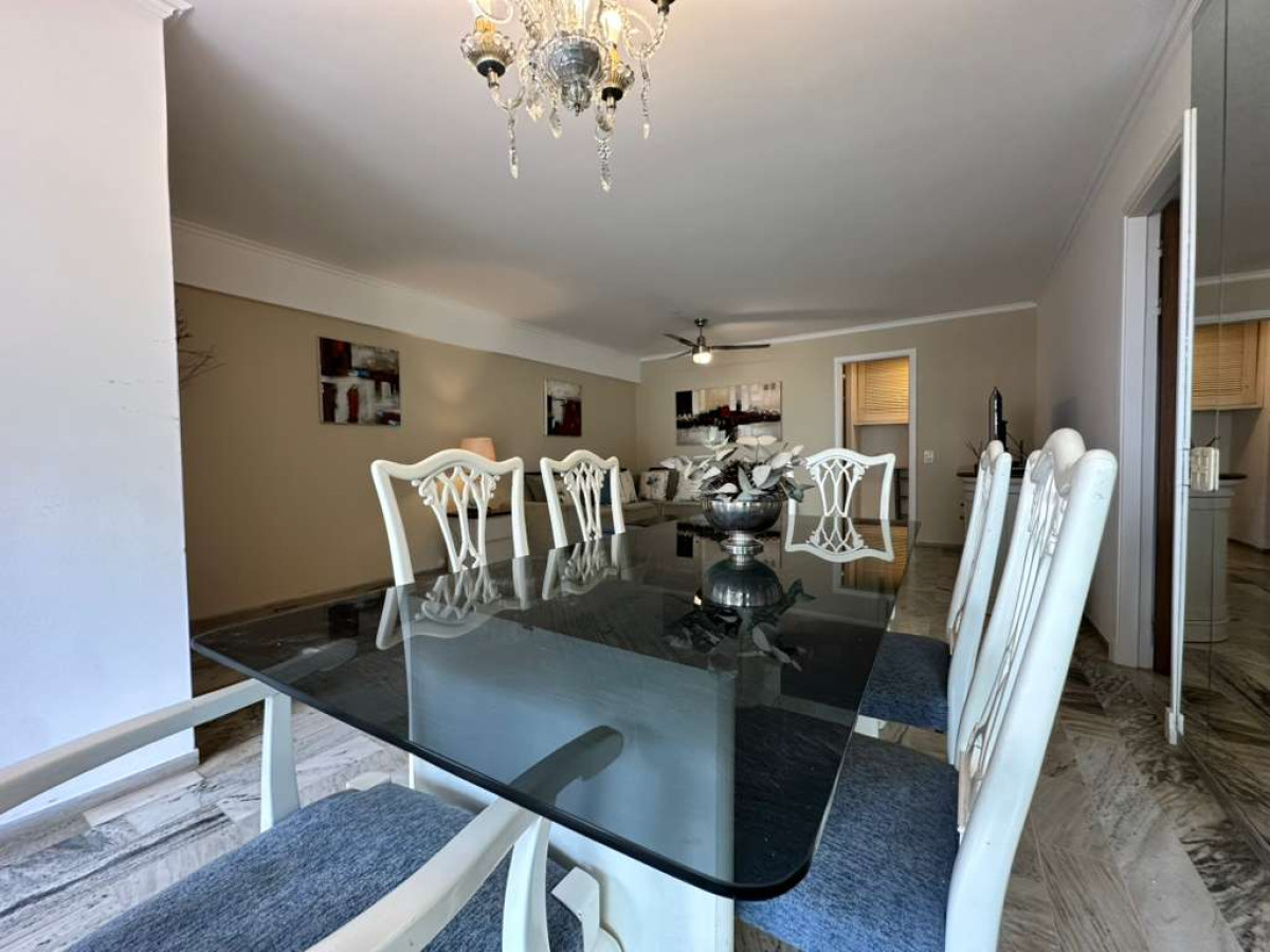 Apartamento ID.2240 - Apartamento de 3 dormitorios en venta y alquiler en Punta del Este