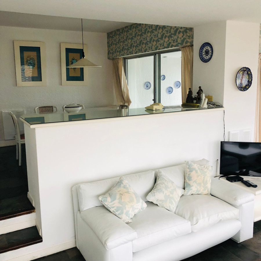 Apartamento ID.2256 - Alquile apartamento de dos dormitorios en Punta del Ester, playa brava