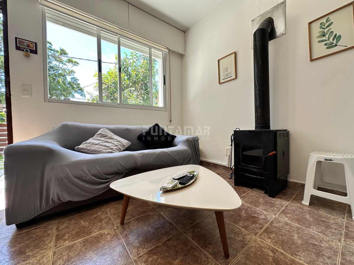 Casa ID.213573 - Casita de 1 dormitorio en alquiler de temporada en  Punta del Este.