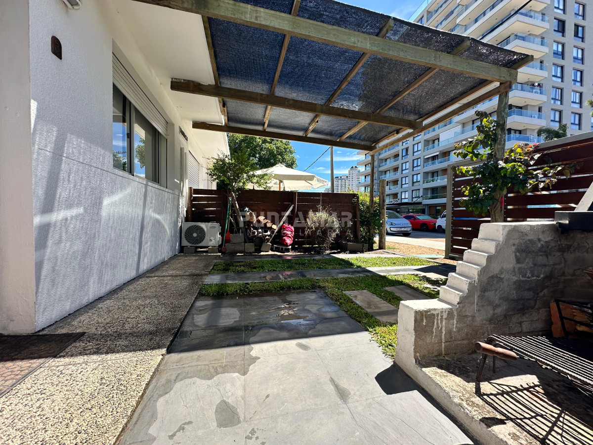 Casa ID.213573 - Casita de 1 dormitorio en alquiler de temporada en  Punta del Este.