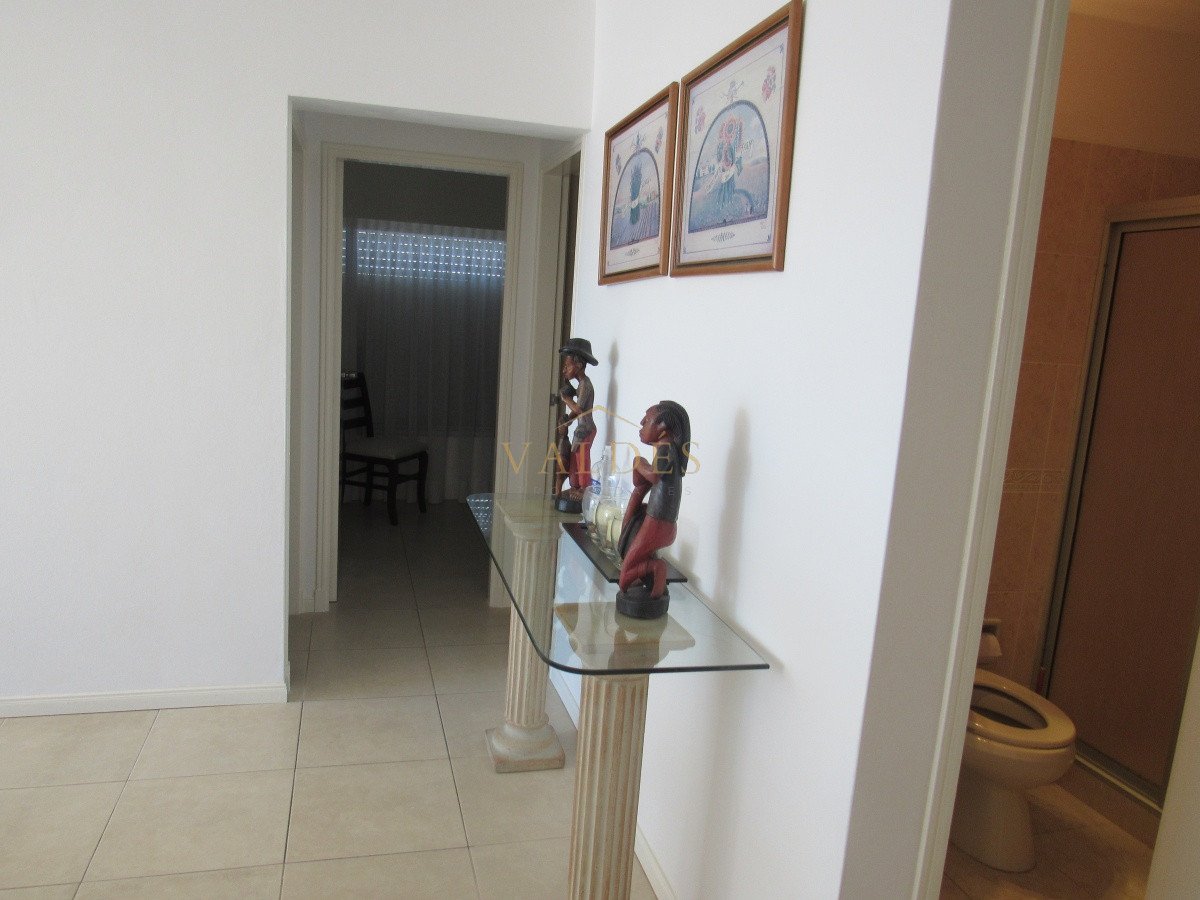 Apartamento ID.3835 - Apartamento en venta  de dos dormitorios en Punta del Este