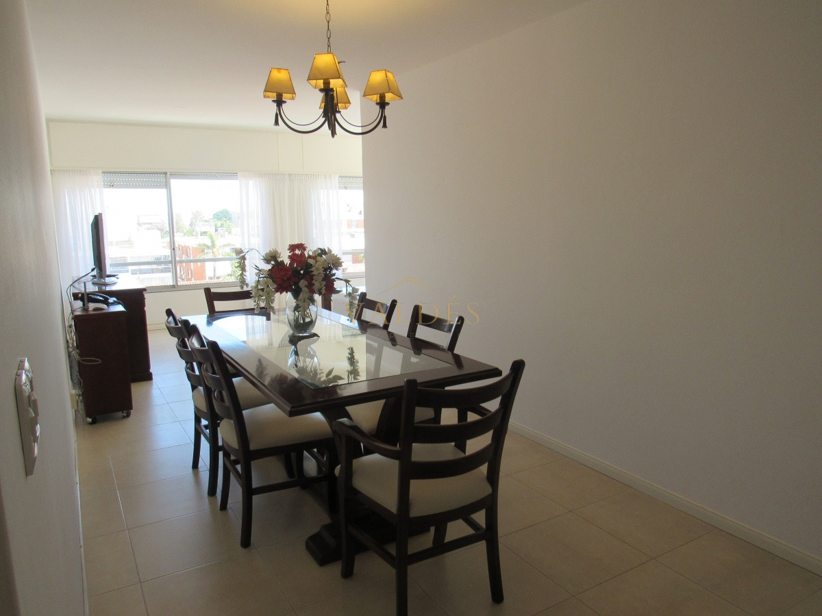 Apartamento ID.3835 - Apartamento en venta  de dos dormitorios en Punta del Este