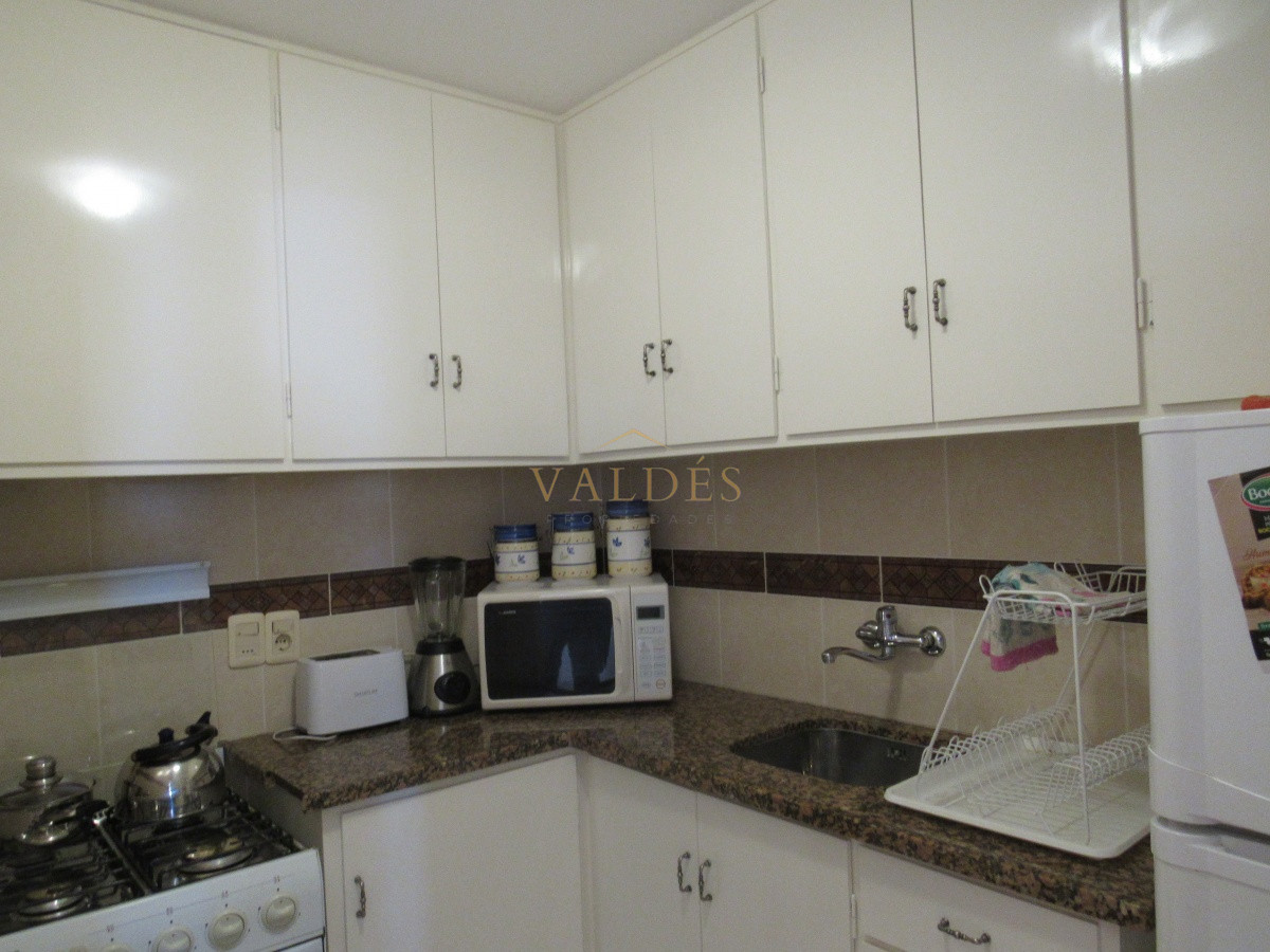 Apartamento ID.3835 - Apartamento en venta  de dos dormitorios en Punta del Este