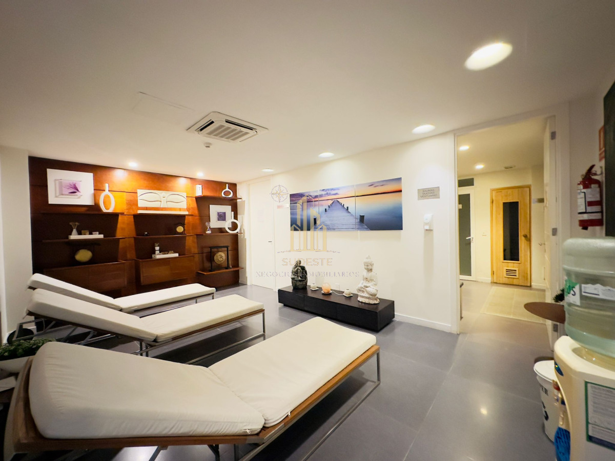 Apartamento ID.105 - Penthouse en VENTA, 3 dormitorios en suite + Dependencia, vista 180°.