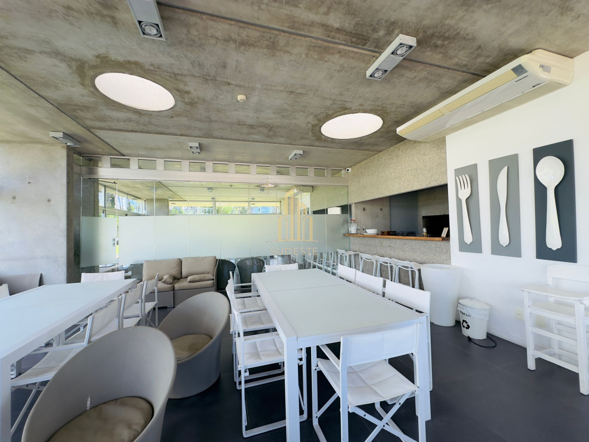 Apartamento ID.105 - Penthouse en VENTA, 3 dormitorios en suite + Dependencia, vista 180°.