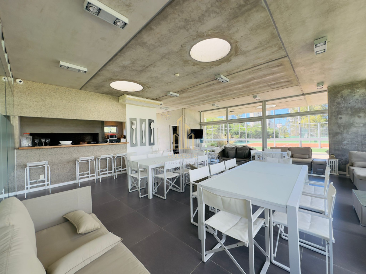 Apartamento ID.105 - Penthouse en VENTA, 3 dormitorios en suite + Dependencia, vista 180°.
