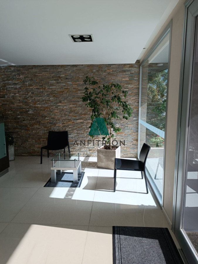 Apartamento ID.183 - Apartamento de dos dormitorios en venta en Punta del Este.-