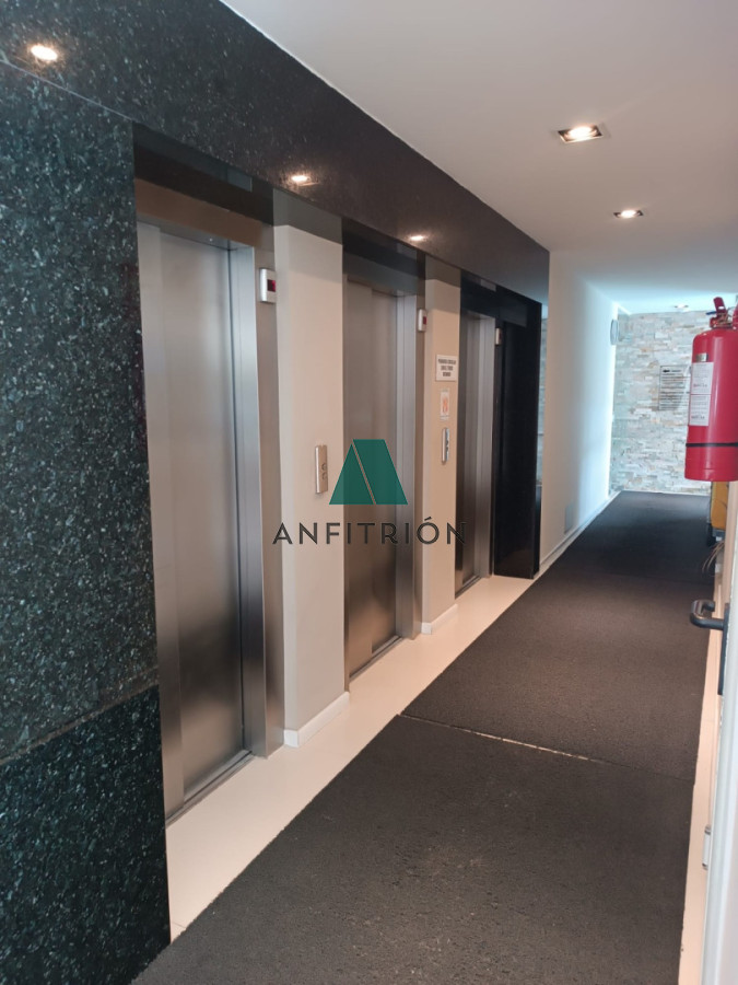 Apartamento ID.183 - Apartamento de dos dormitorios en venta en Punta del Este.-