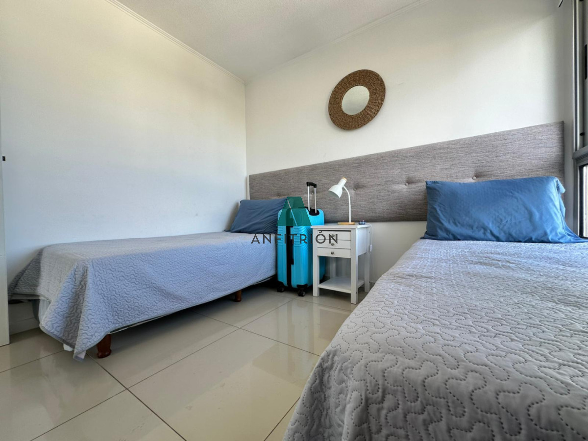 Apartamento ID.183 - Apartamento de dos dormitorios en venta en Punta del Este.-