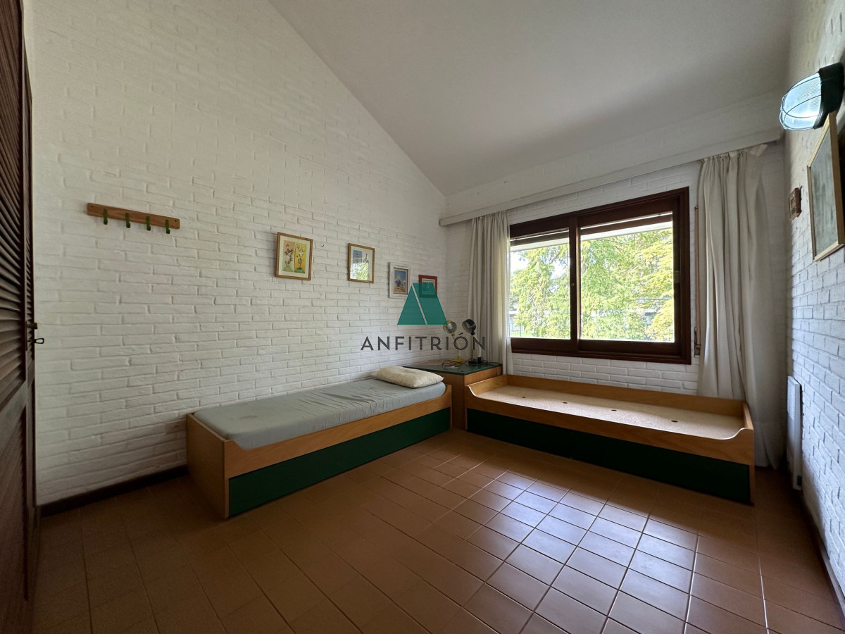 Apartamento ID.123 - Venta de casa de 3 dormitorios en Punta del Este 