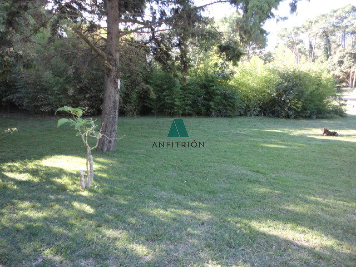 Apartamento ID.123 - Venta de casa de 3 dormitorios en Punta del Este 