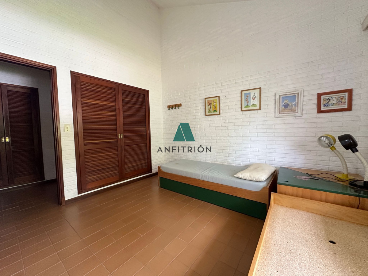 Apartamento ID.123 - Venta de casa de 3 dormitorios en Punta del Este 