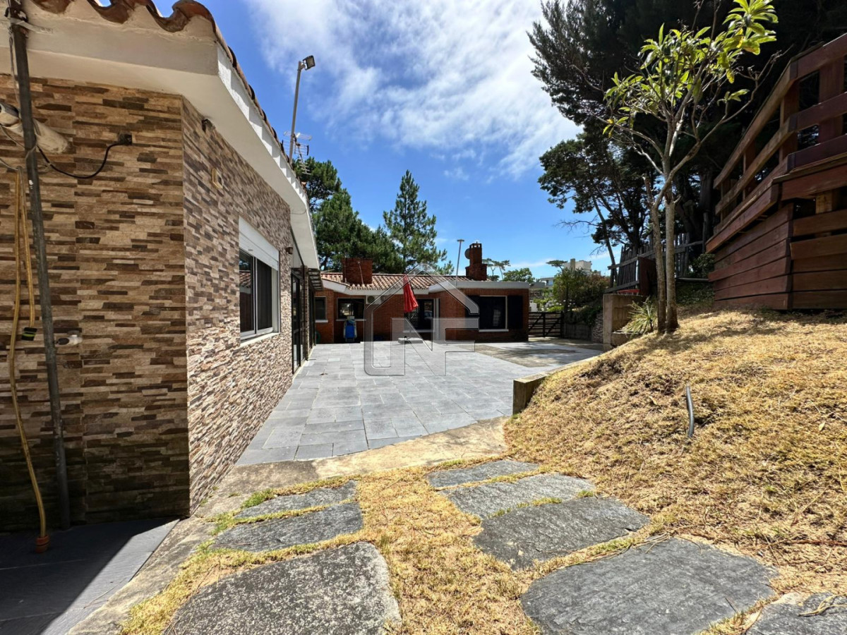 Casa ID.32 - Casa de 3 dormitorios en venta en playa mansa