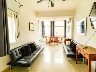 Venta de apartamento frente a playa Los Dedos. Edificio Punta del Este.