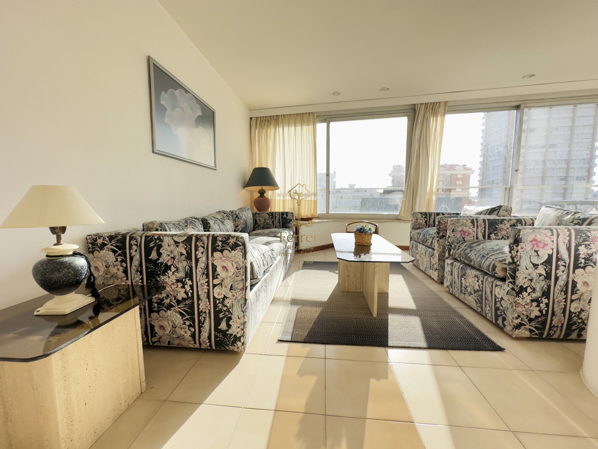 Apartamento ID.760 - Apartamento en venta, dos dormitorios, 2 baños, peninsula.