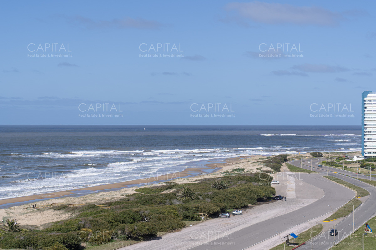 Apartamento ID.34888 - Venta de apartamento de 3 dormitorios y dep. de servicio en Punta del Este