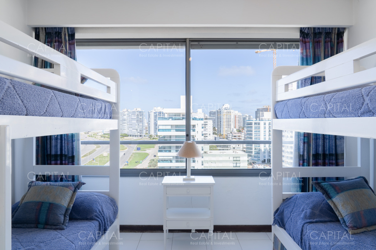 Apartamento ID.34888 - Venta de apartamento de 3 dormitorios y dep. de servicio en Punta del Este