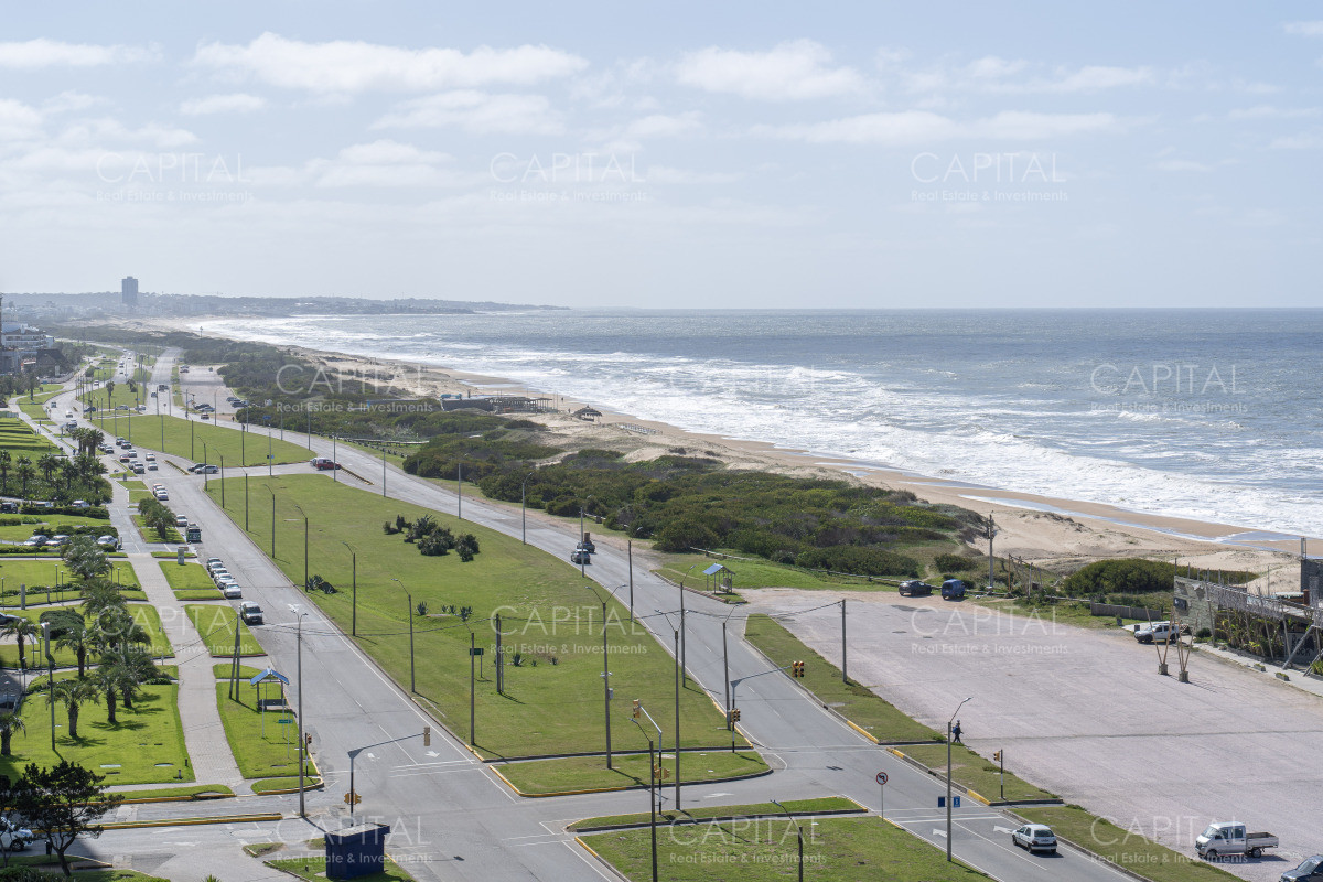 Apartamento ID.34888 - Venta de apartamento de 3 dormitorios y dep. de servicio en Punta del Este