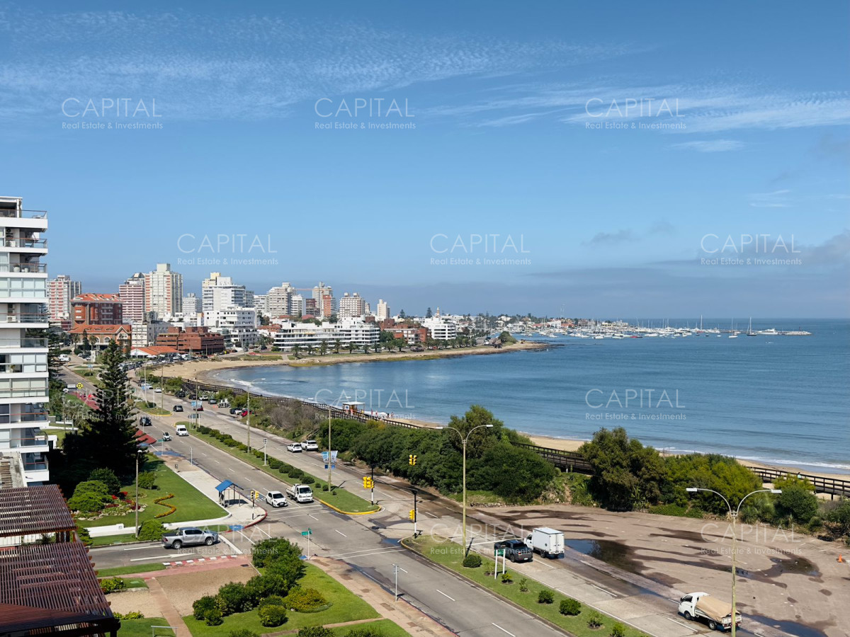 Apartamento ID.37689 - Malecon reciclado, primera linea playa mansa, 3 dormitorios, 1 suite.