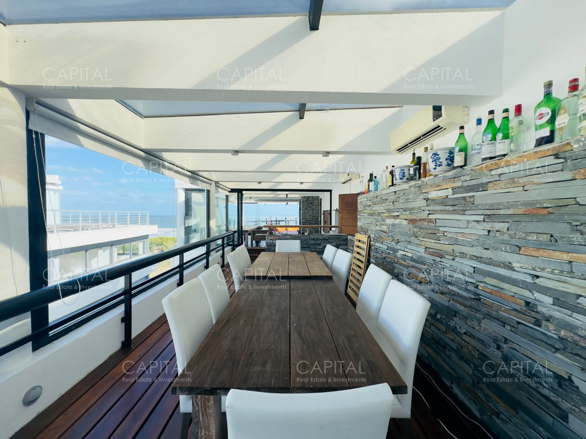 Apartamento ID.37145 - Venta de apartamento pent house frente a playa brava