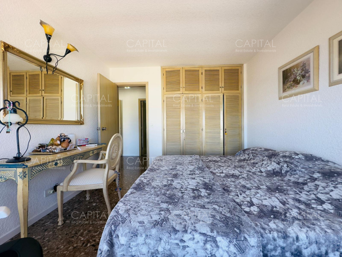 Apartamento ID.37689 - Malecon reciclado, primera linea playa mansa, 3 dormitorios, 1 suite.