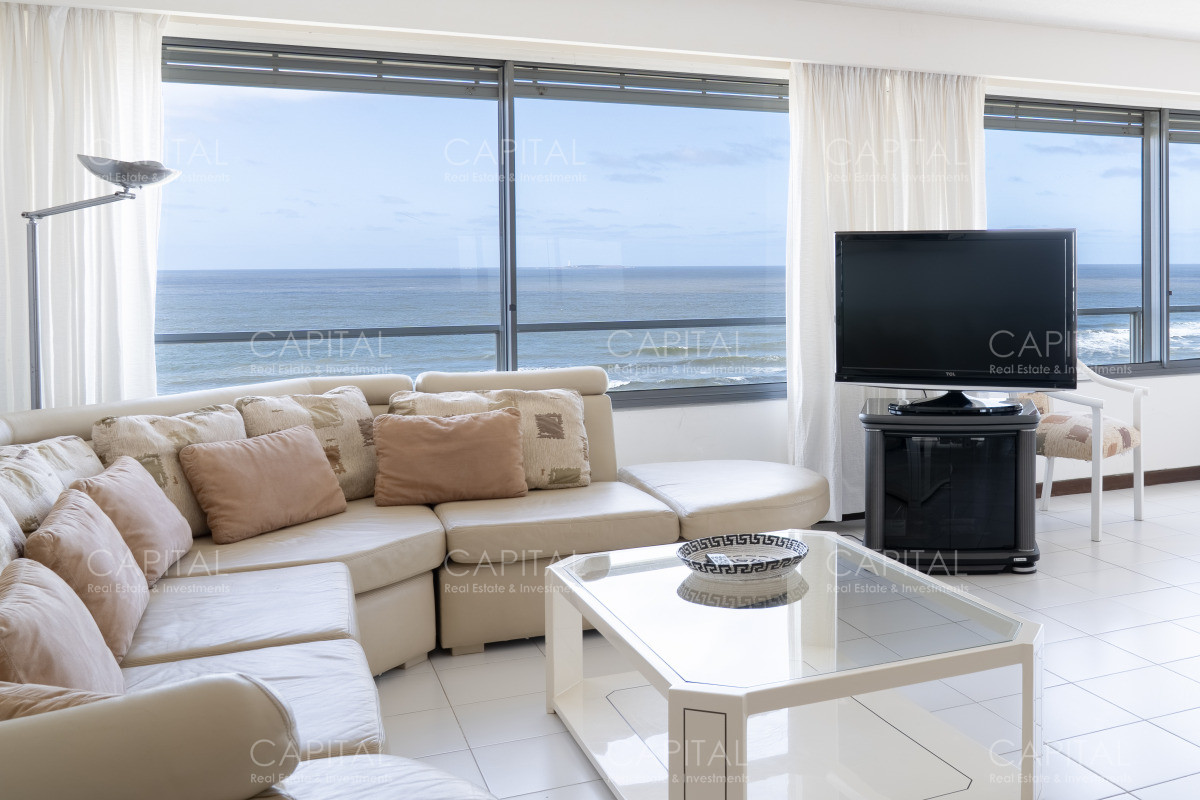 Apartamento ID.34888 - Venta de apartamento de 3 dormitorios y dep. de servicio en Punta del Este