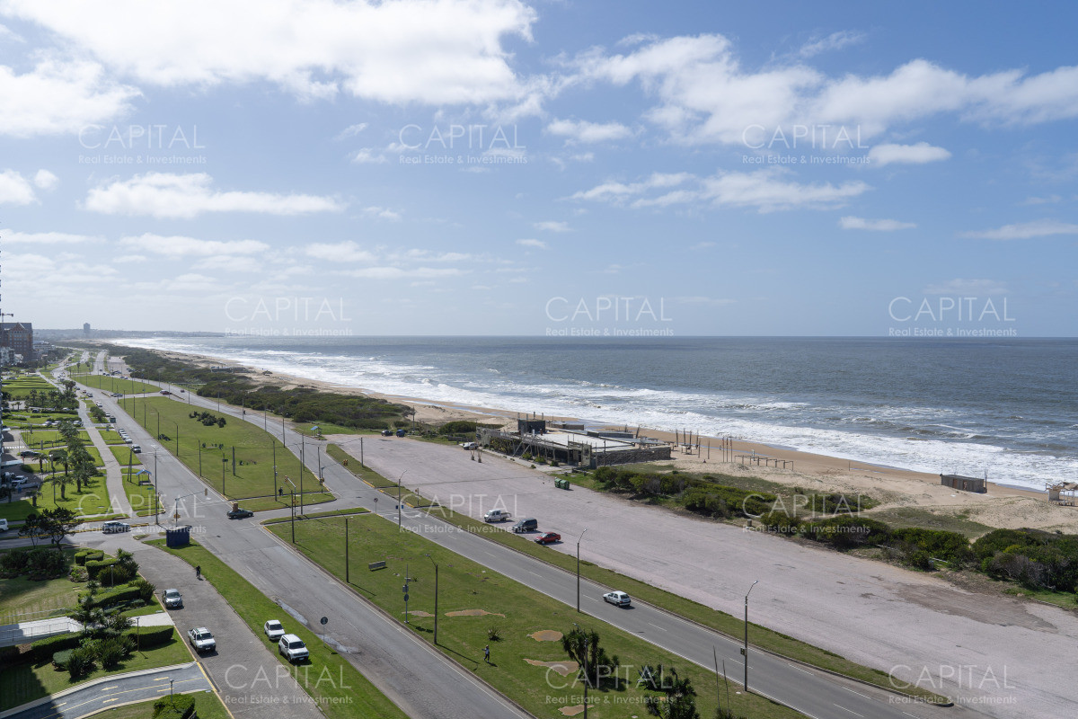 Apartamento ID.34888 - Venta de apartamento de 3 dormitorios y dep. de servicio en Punta del Este