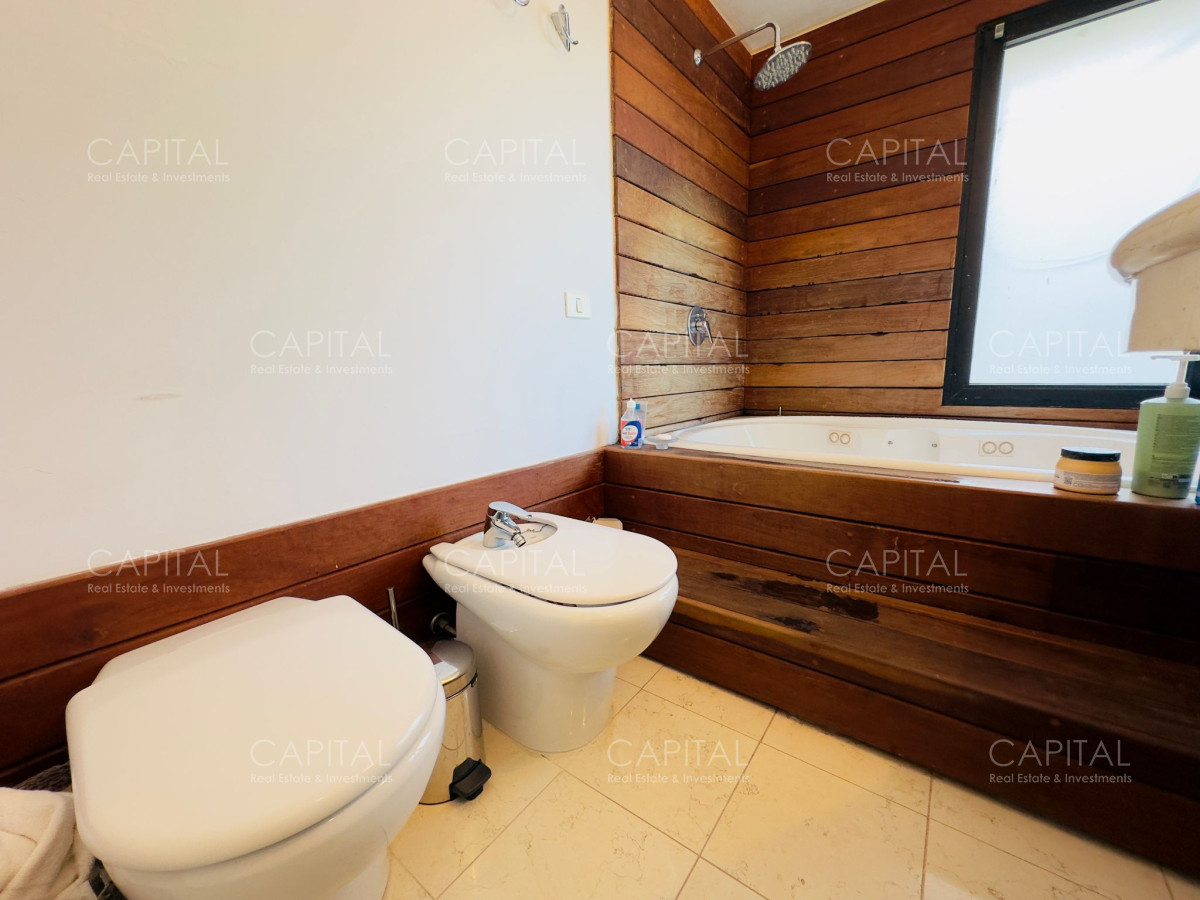 Apartamento ID.37145 - Venta de apartamento pent house frente a playa brava