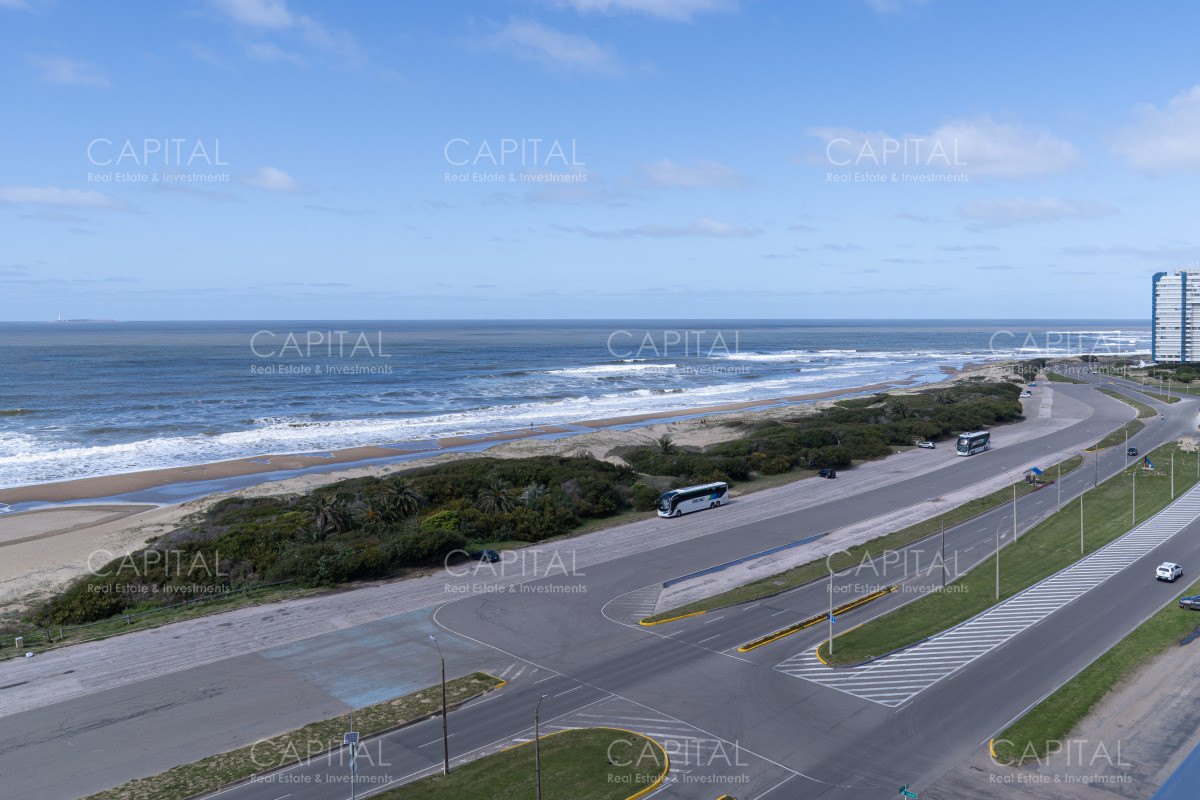 Apartamento ID.34888 - Venta de apartamento de 3 dormitorios y dep. de servicio en Punta del Este