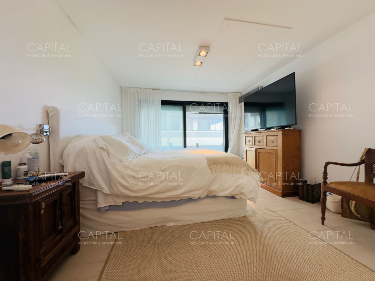 Apartamento ID.37145 - Venta de apartamento pent house frente a playa brava