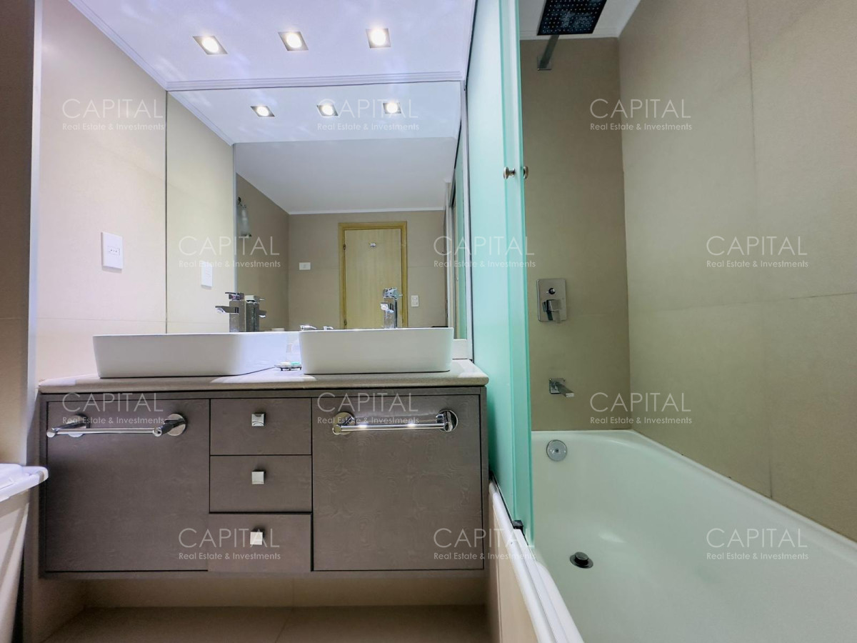 Apartamento ID.37689 - Malecon reciclado, primera linea playa mansa, 3 dormitorios, 1 suite.