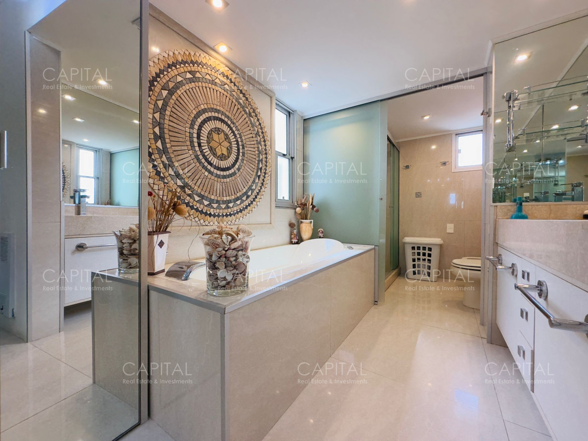 Apartamento ID.37689 - Malecon reciclado, primera linea playa mansa, 3 dormitorios, 1 suite.