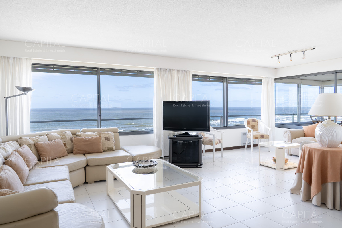 Apartamento ID.34888 - Venta de apartamento de 3 dormitorios y dep. de servicio en Punta del Este