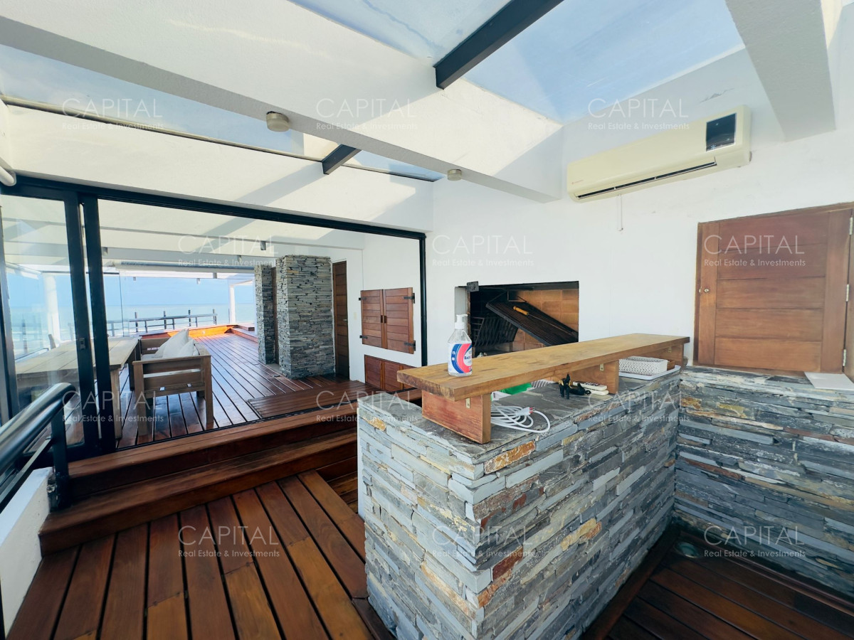 Apartamento ID.37145 - Venta de apartamento pent house frente a playa brava