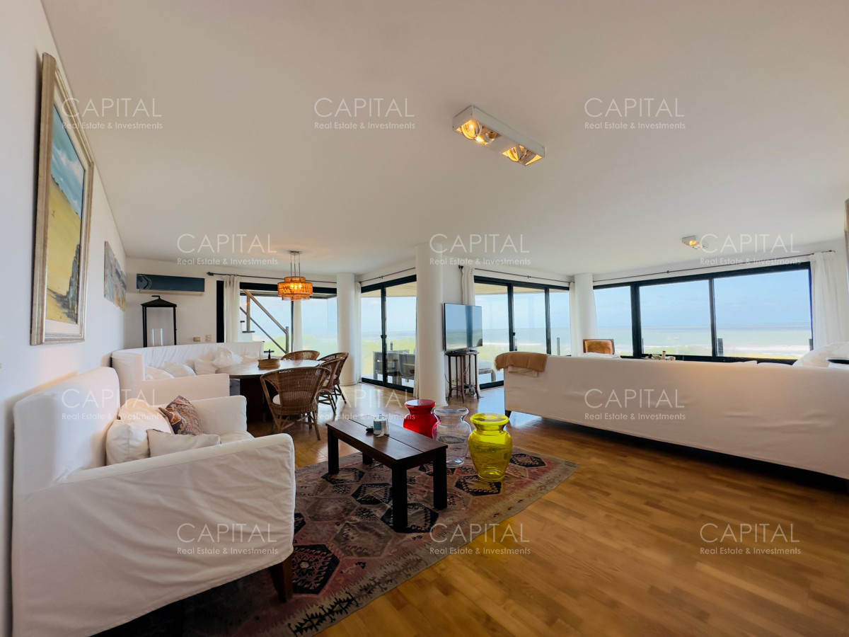 Apartamento ID.37145 - Venta de apartamento pent house frente a playa brava