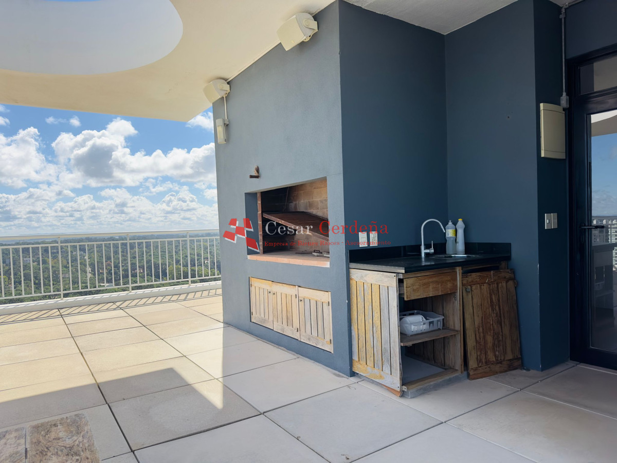 Apartamento ID.1876 - Penthouse en VENTA, 3 dormitorios en suite + Dependencia, vista 180°.