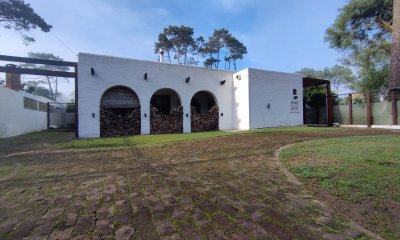 Alquiler y venta de casa de 3 dormitorios en venta en Punta del Este