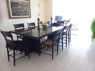 Alquiler de apartamento de tres dormitorios y dependencia en Punta del Este - BZA165323A