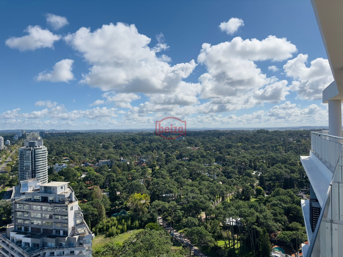 Apartamento ID.166245/Vende-excelente-departamento-3-dormitorios-en-Tunquelen-,-Playa-Mansa,-Punta-del-este - Penthouse en VENTA, 3 dormitorios en suite + Dependencia, vista 180°.
