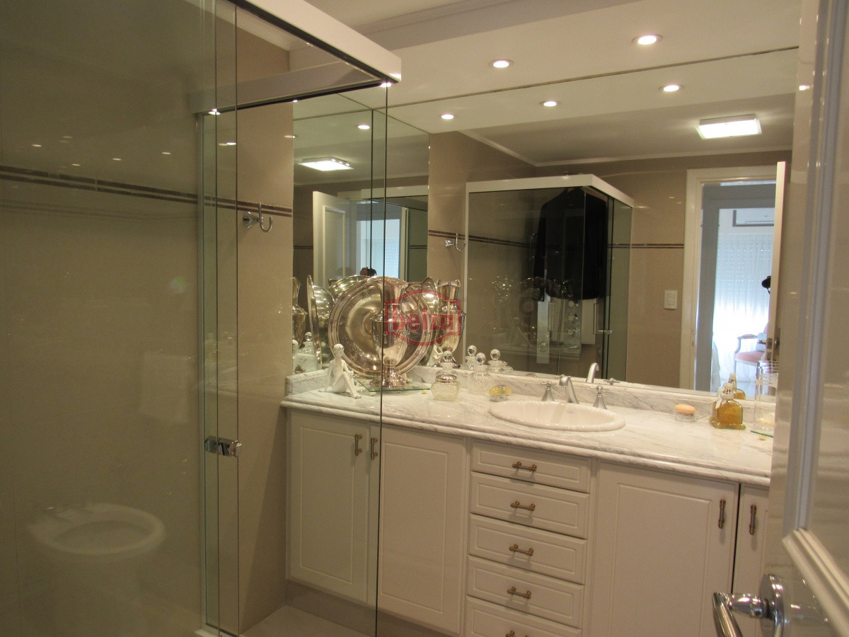 Apartamento ID.165934 - Venta  Y alquiler de apartamento de 3 dormitorios en Punta del Este