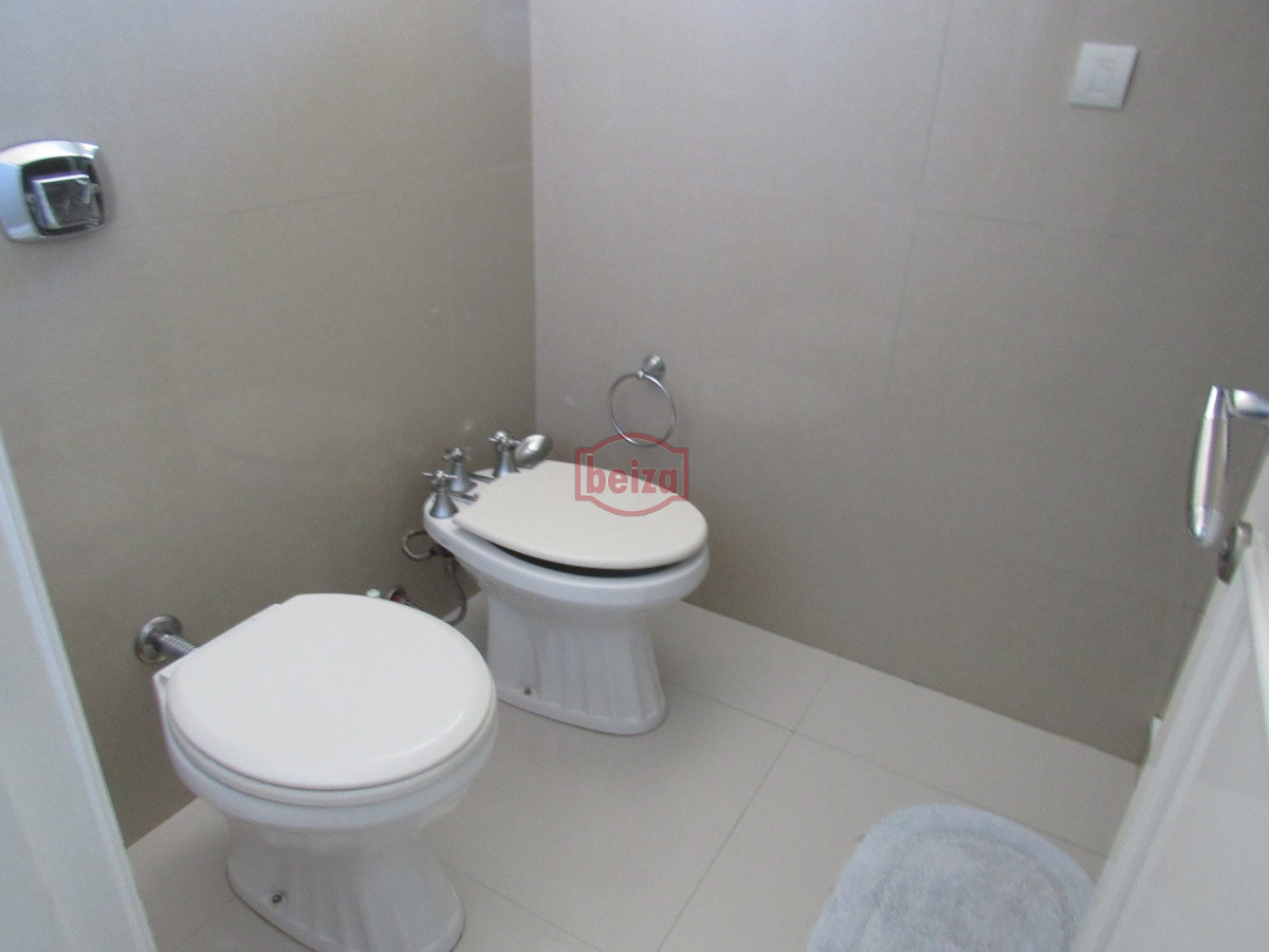 Apartamento ID.165934 - Venta  Y alquiler de apartamento de 3 dormitorios en Punta del Este