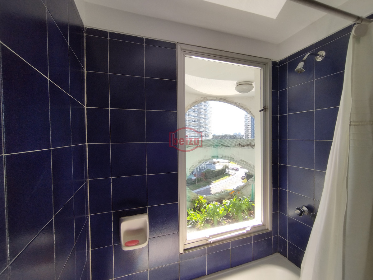 Apartamento ID.167045/Gran-departamento-de-1-dormitorio-en-venta -  Alquiler y venta de apartamento de dos dormitorios en Punta del Este