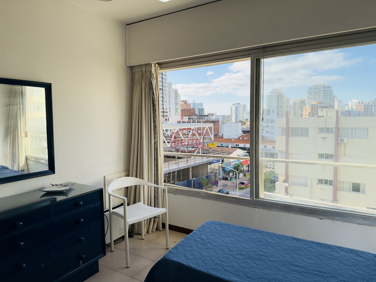 Apartamento ID.166013/Apartamento-a-metros-del-mar-y-cerca-de-todo - Apartamento en venta, dos dormitorios, 2 baños, peninsula.