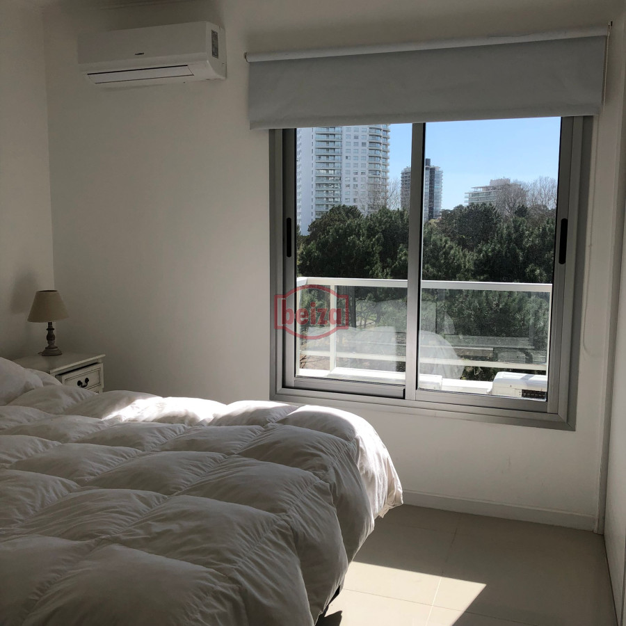 Apartamento ID.165377/puerto-alquiler-3-dormitorios-y-dependencia-de-servicio - Alquiler de apartamento de dos dormitorios en Punta del Este