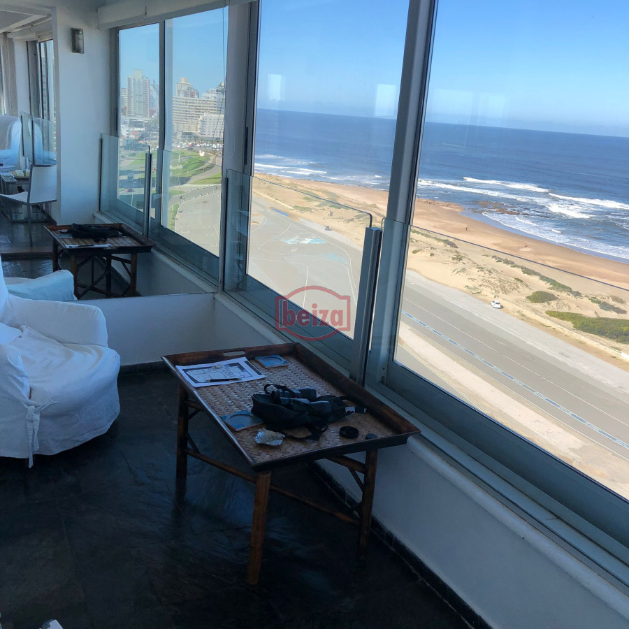 Apartamento ID.165290/ALQUILO-Apartamento-frente-PLAYA-BRAVA - Alquiler por temporada de apartamento de 3 dormitorios en Punta del Este