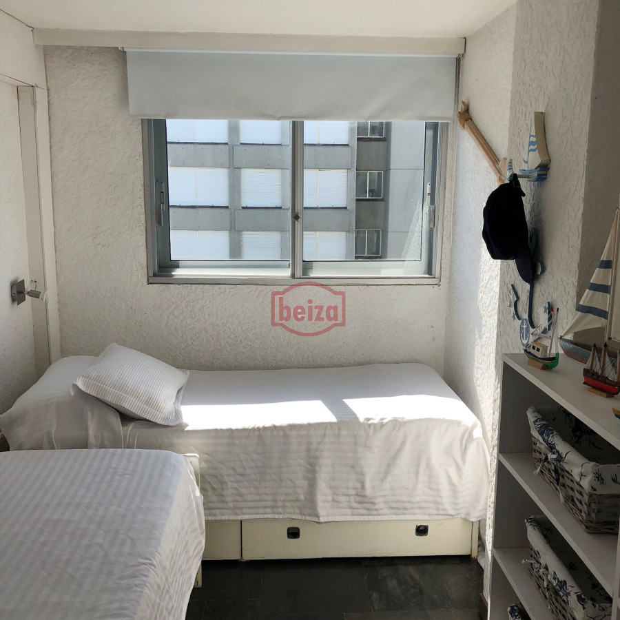 Apartamento ID.165290/ALQUILO-Apartamento-frente-PLAYA-BRAVA - Alquiler por temporada de apartamento de 3 dormitorios en Punta del Este