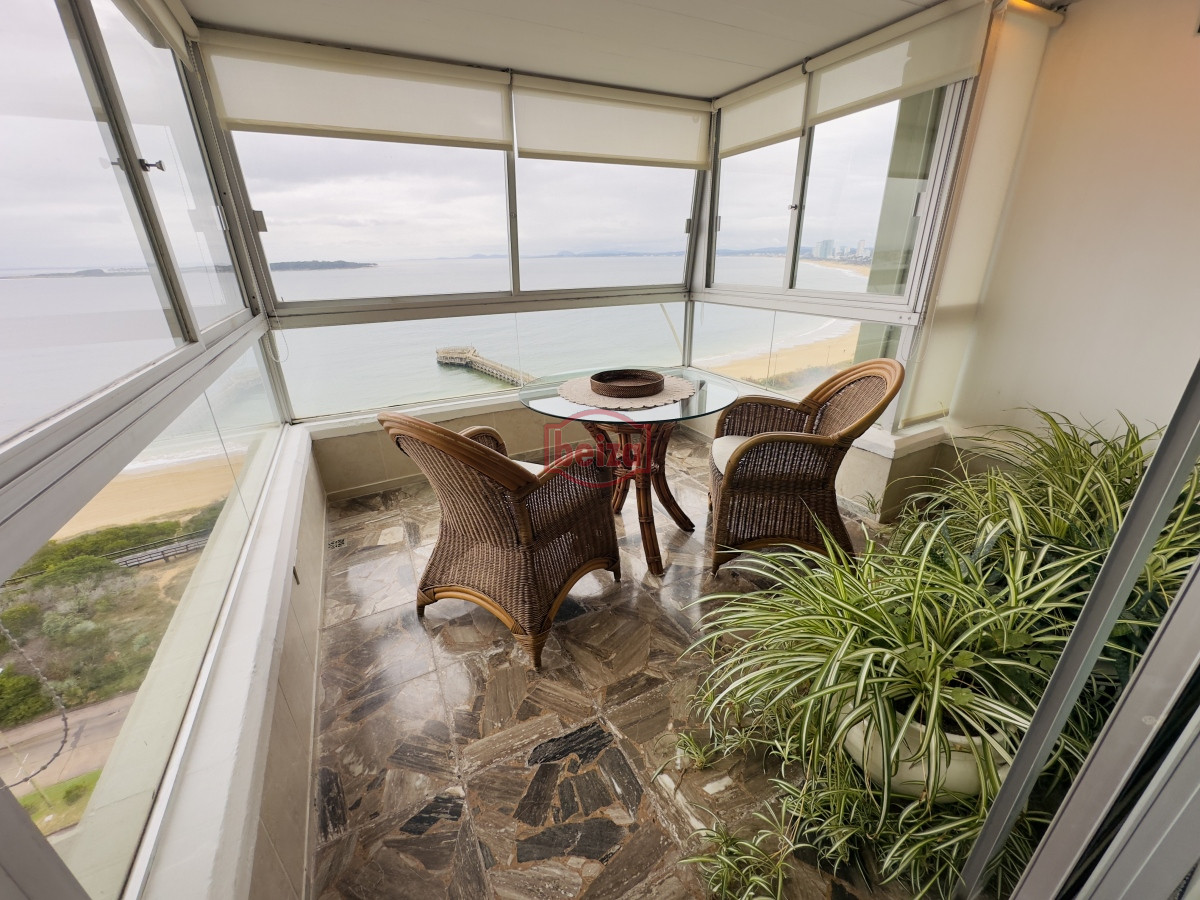 Apartamento ID.165942/Frente-al-mar--Vista-panorámica-y-ubicación-inmejorable - Apto en Alquiler temporada 2024, punta del este.